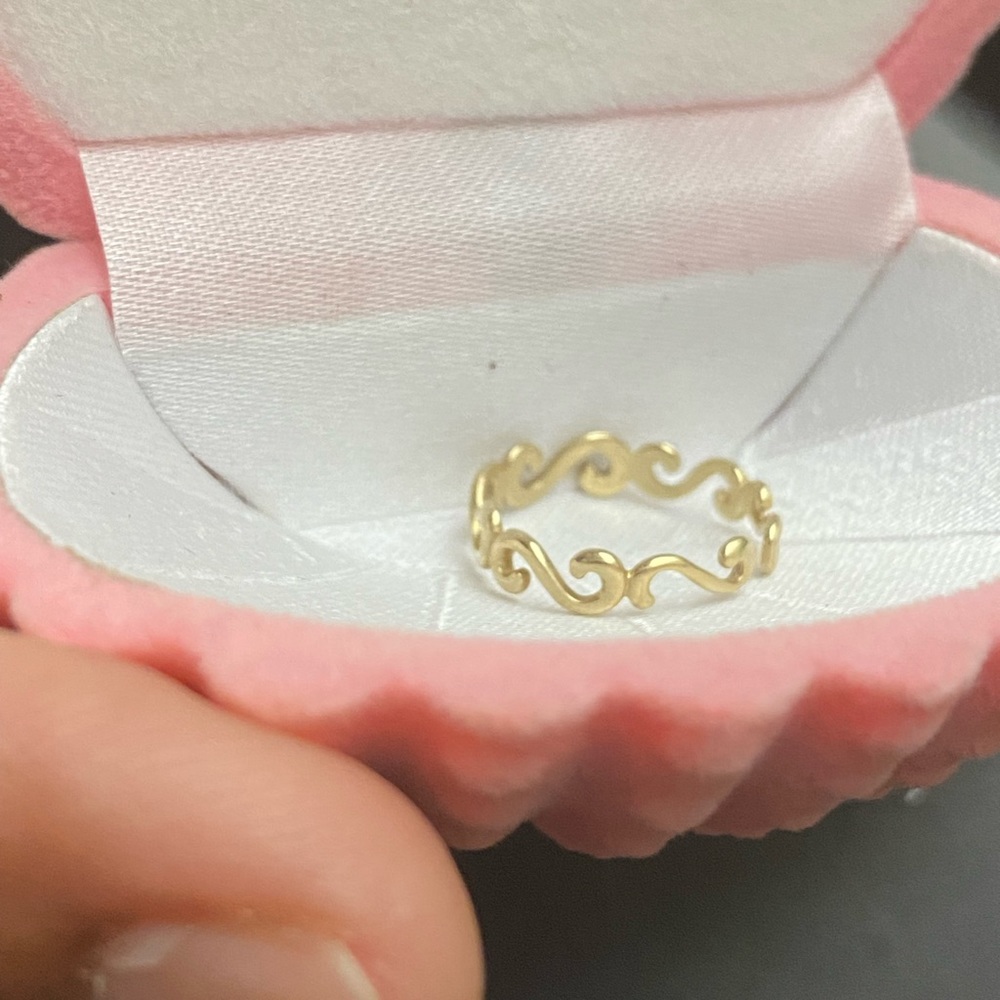 Solid 10k Yellow Gold Swirl Ring - image 5